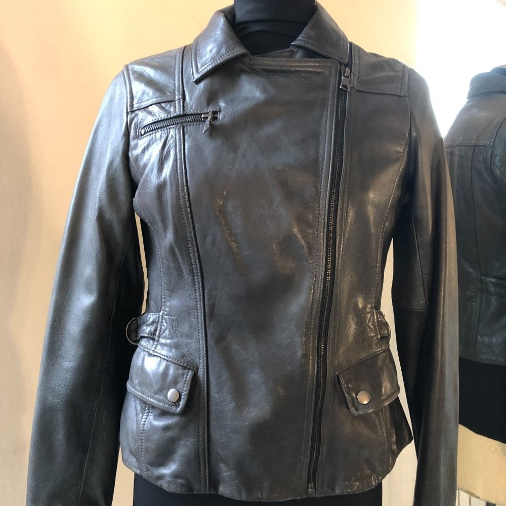 Banana Republic Black Leather Moto Jacket - Picture 3 of 16